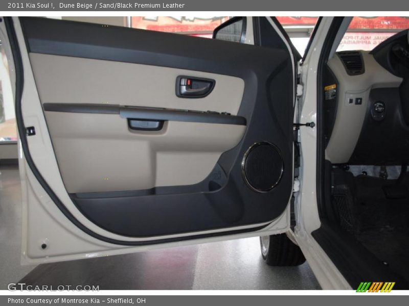 Dune Beige / Sand/Black Premium Leather 2011 Kia Soul !
