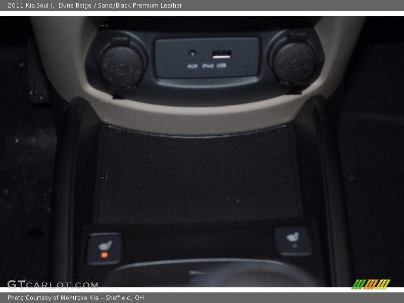 Dune Beige / Sand/Black Premium Leather 2011 Kia Soul !