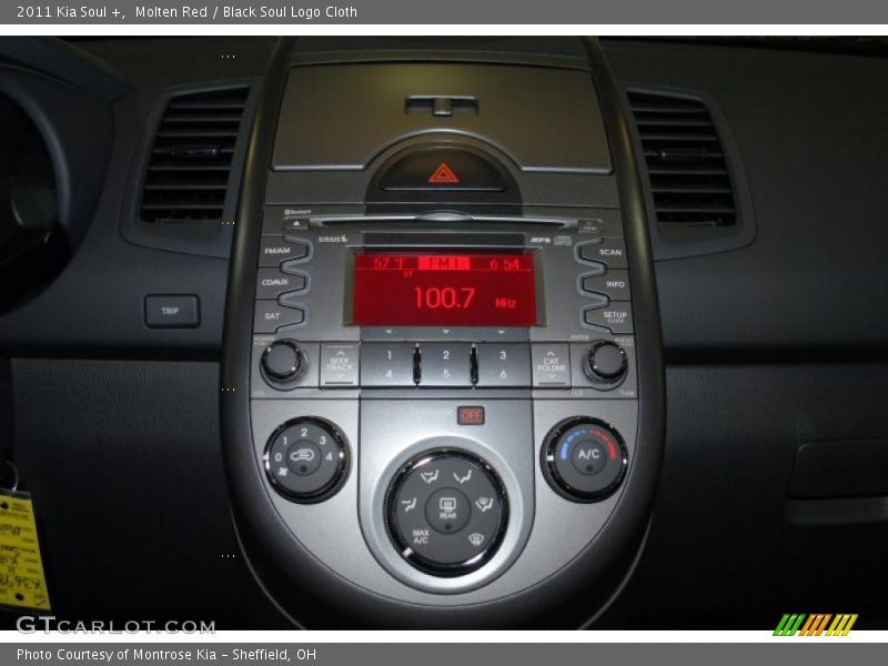 Molten Red / Black Soul Logo Cloth 2011 Kia Soul +