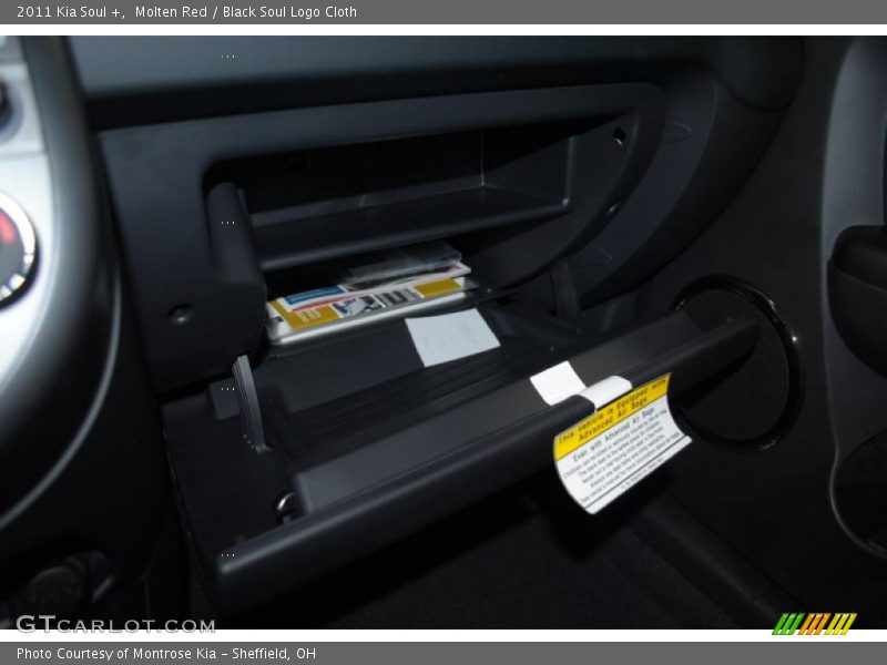 Molten Red / Black Soul Logo Cloth 2011 Kia Soul +