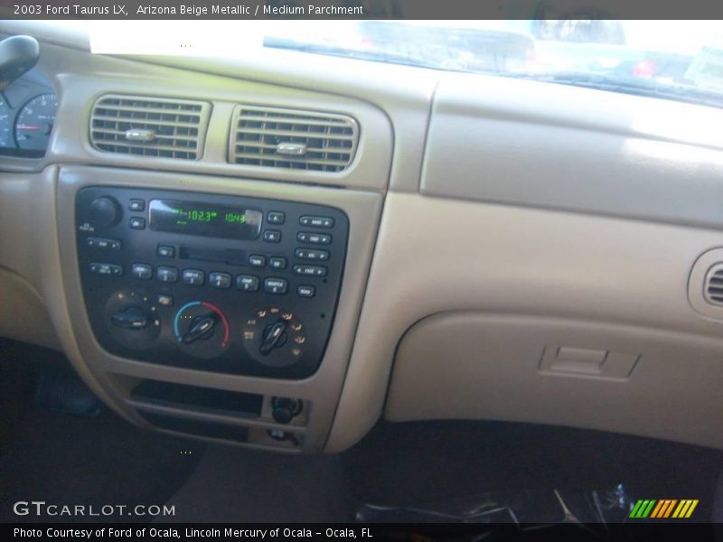 Arizona Beige Metallic / Medium Parchment 2003 Ford Taurus LX
