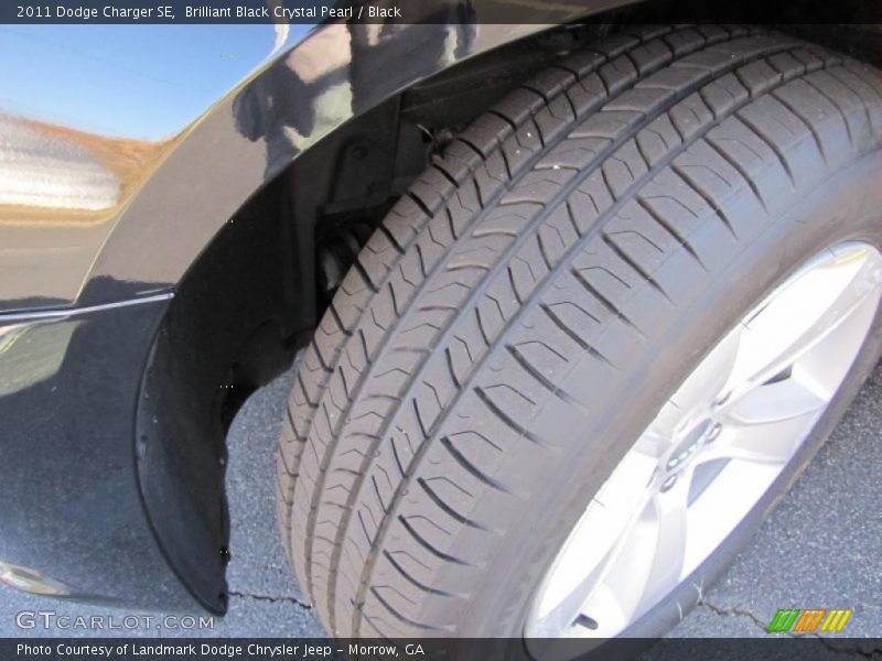 Brilliant Black Crystal Pearl / Black 2011 Dodge Charger SE
