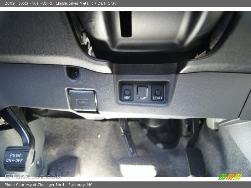 Classic Silver Metallic / Dark Gray 2009 Toyota Prius Hybrid
