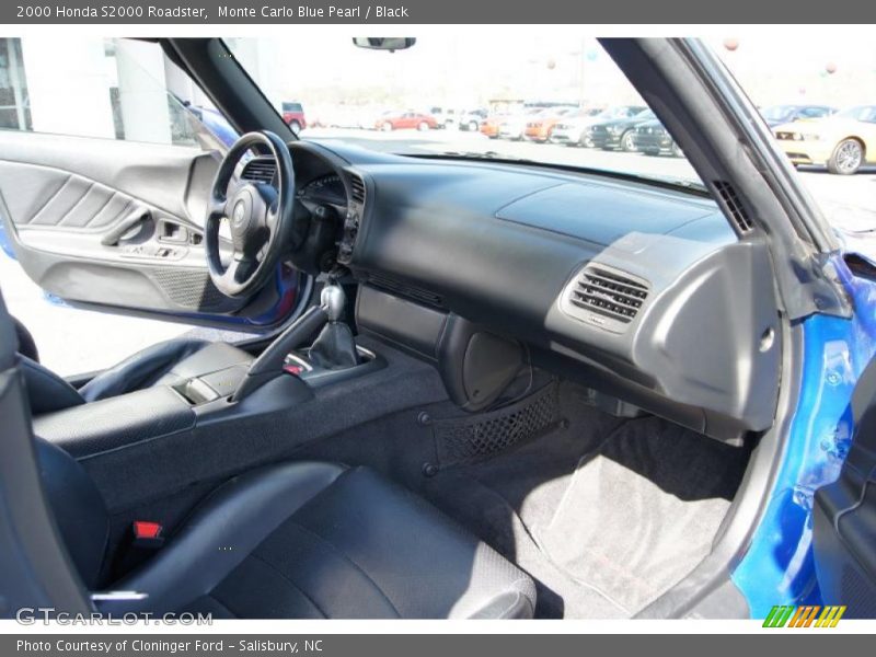 Dashboard of 2000 S2000 Roadster