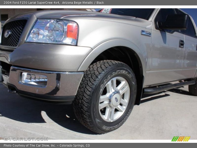 Arizona Beige Metallic / Black 2004 Ford F150 Lariat SuperCrew 4x4