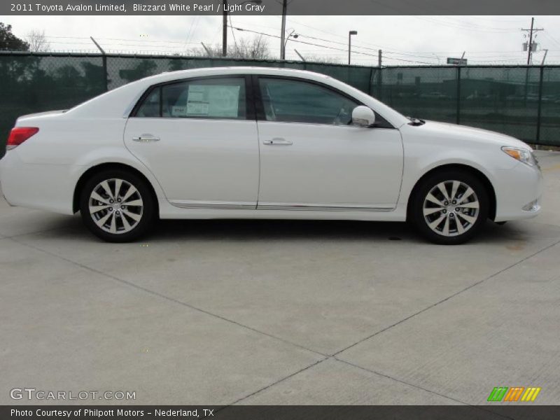 Blizzard White Pearl / Light Gray 2011 Toyota Avalon Limited