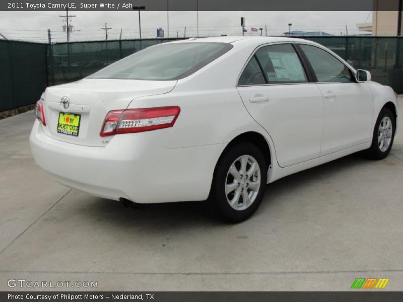 Super White / Ash 2011 Toyota Camry LE