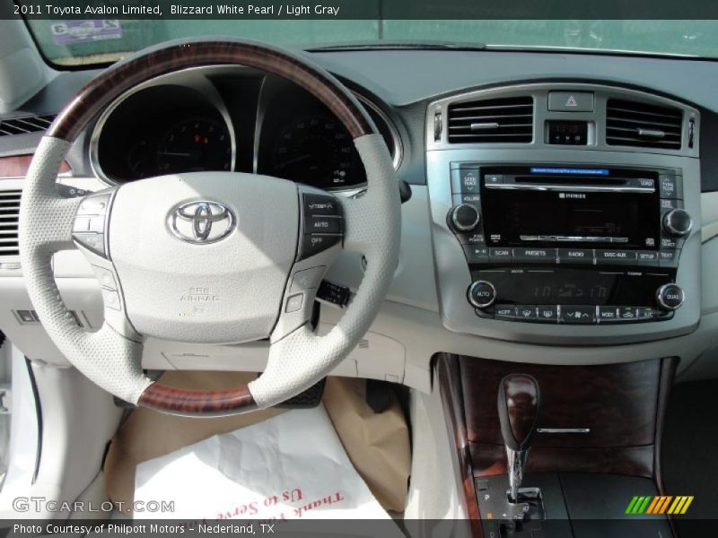 Blizzard White Pearl / Light Gray 2011 Toyota Avalon Limited