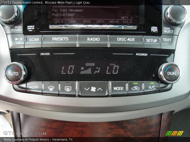 Blizzard White Pearl / Light Gray 2011 Toyota Avalon Limited
