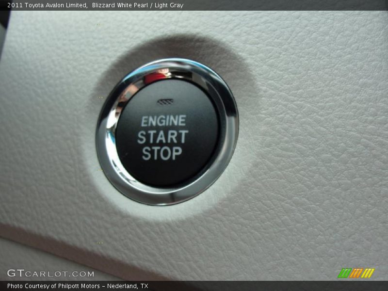 Blizzard White Pearl / Light Gray 2011 Toyota Avalon Limited