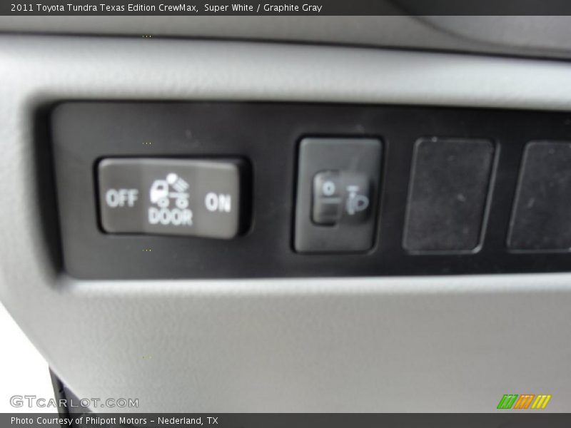 Super White / Graphite Gray 2011 Toyota Tundra Texas Edition CrewMax