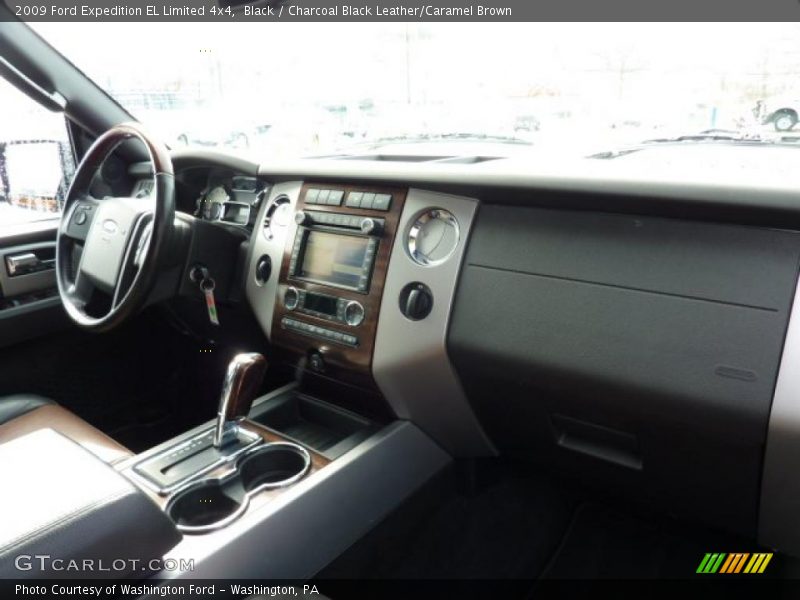 Dashboard of 2009 Expedition EL Limited 4x4