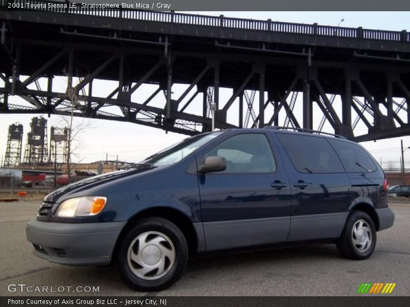 Stratosphere Blue Mica / Gray 2001 Toyota Sienna LE