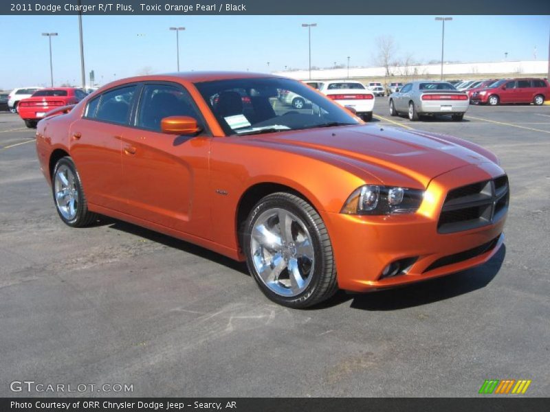 Front 3/4 View of 2011 Charger R/T Plus