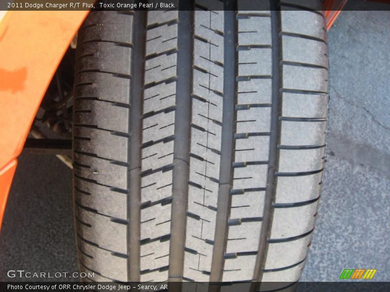 Toxic Orange Pearl / Black 2011 Dodge Charger R/T Plus