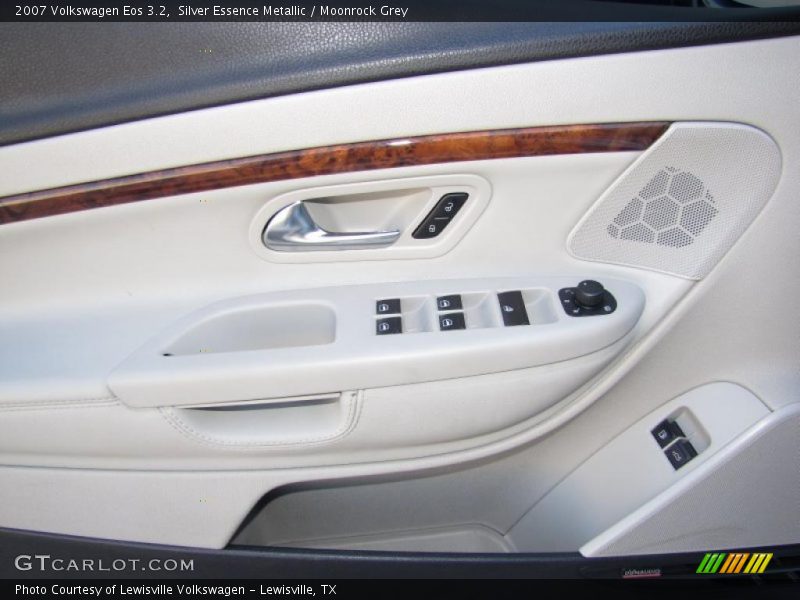 Silver Essence Metallic / Moonrock Grey 2007 Volkswagen Eos 3.2
