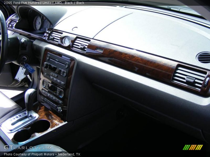 Black / Black 2005 Ford Five Hundred Limited AWD