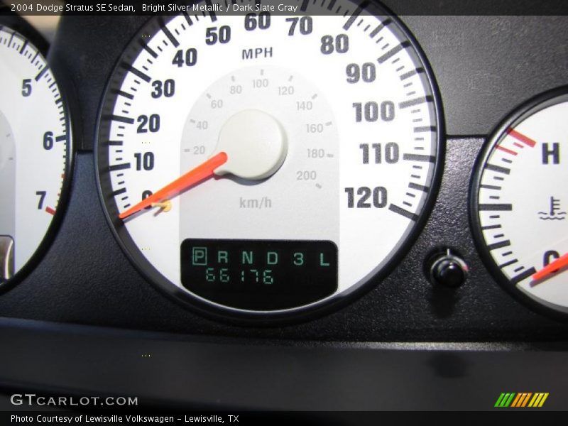 Bright Silver Metallic / Dark Slate Gray 2004 Dodge Stratus SE Sedan