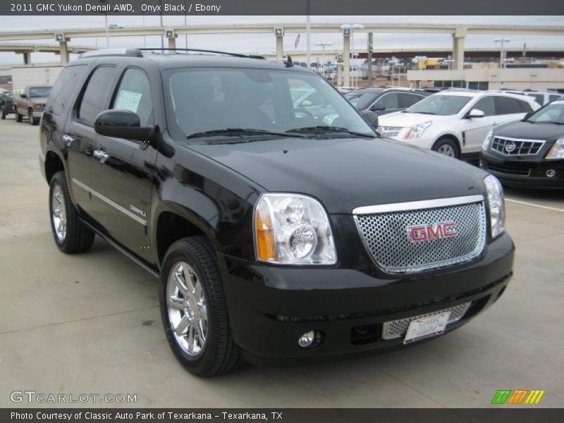 Onyx Black / Ebony 2011 GMC Yukon Denali AWD