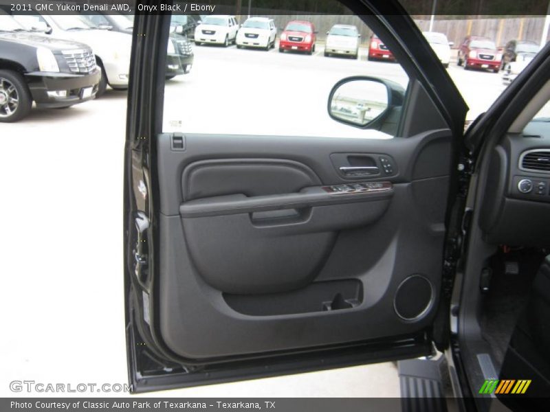 Onyx Black / Ebony 2011 GMC Yukon Denali AWD