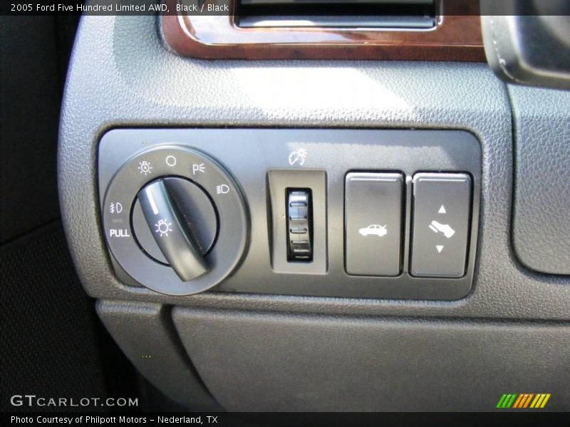 Black / Black 2005 Ford Five Hundred Limited AWD