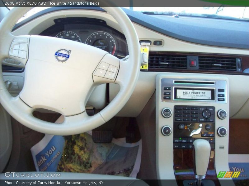 Ice White / Sandstone Beige 2008 Volvo XC70 AWD