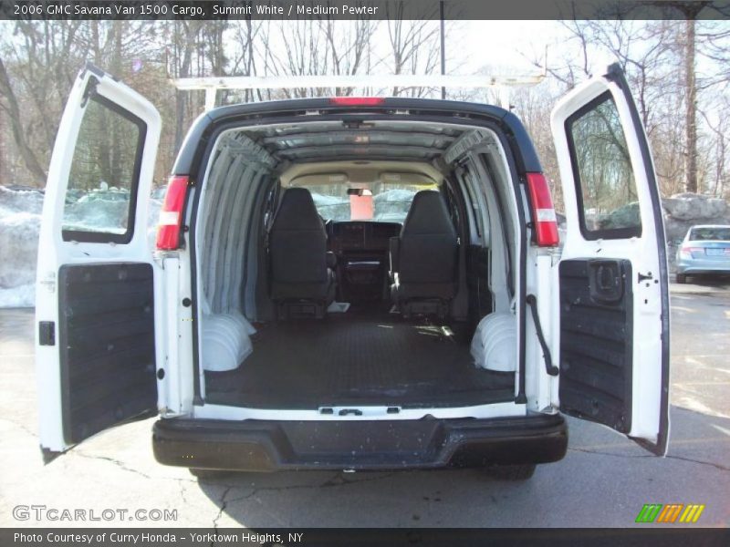 Summit White / Medium Pewter 2006 GMC Savana Van 1500 Cargo