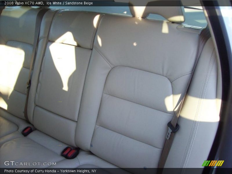 Ice White / Sandstone Beige 2008 Volvo XC70 AWD