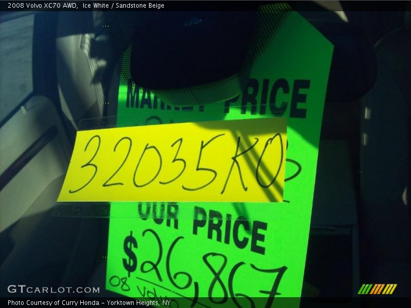 Ice White / Sandstone Beige 2008 Volvo XC70 AWD