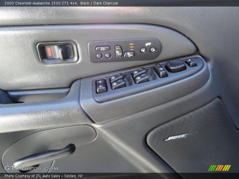 Black / Dark Charcoal 2003 Chevrolet Avalanche 1500 Z71 4x4