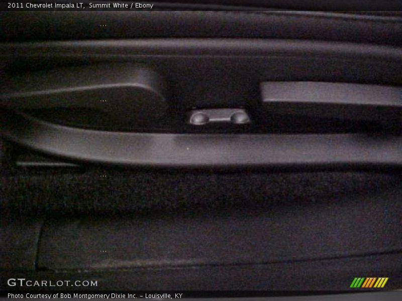 Summit White / Ebony 2011 Chevrolet Impala LT