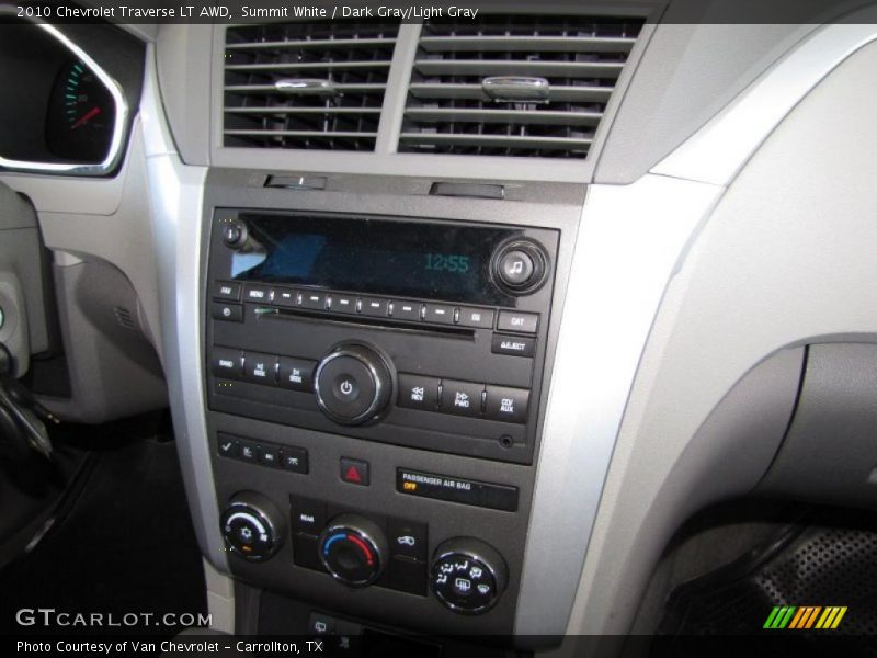 Summit White / Dark Gray/Light Gray 2010 Chevrolet Traverse LT AWD
