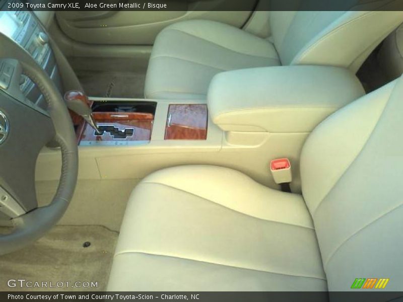Aloe Green Metallic / Bisque 2009 Toyota Camry XLE