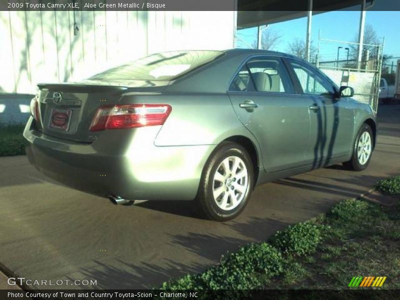 Aloe Green Metallic / Bisque 2009 Toyota Camry XLE
