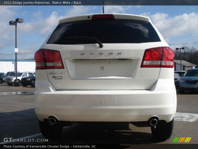 Bianco White / Black 2011 Dodge Journey Mainstreet