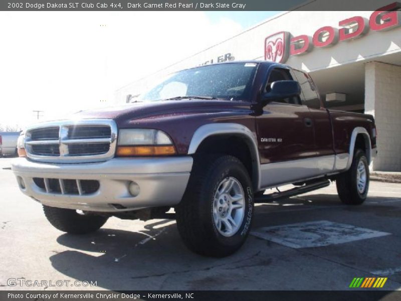 Dark Garnet Red Pearl / Dark Slate Gray 2002 Dodge Dakota SLT Club Cab 4x4