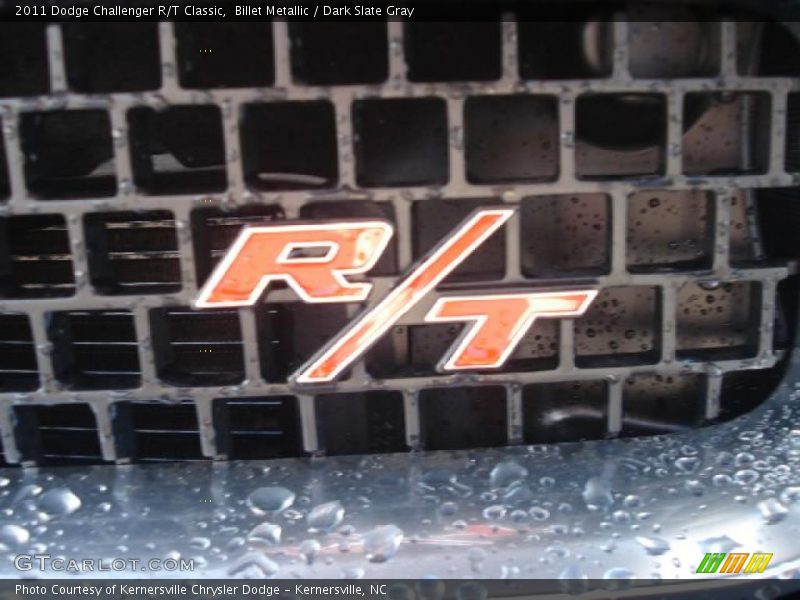  2011 Challenger R/T Classic Logo