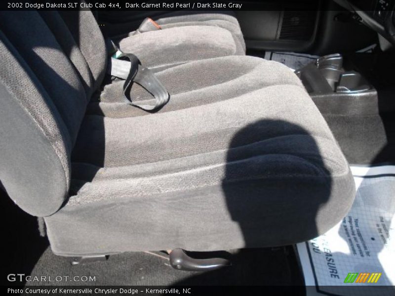 Dark Garnet Red Pearl / Dark Slate Gray 2002 Dodge Dakota SLT Club Cab 4x4