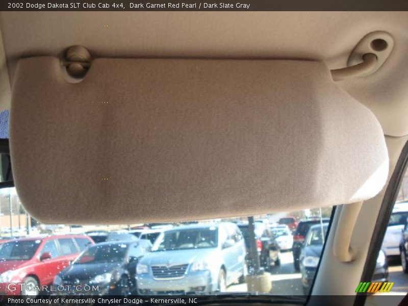 Dark Garnet Red Pearl / Dark Slate Gray 2002 Dodge Dakota SLT Club Cab 4x4