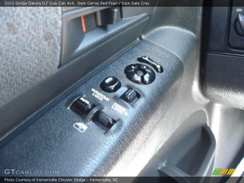 Dark Garnet Red Pearl / Dark Slate Gray 2002 Dodge Dakota SLT Club Cab 4x4