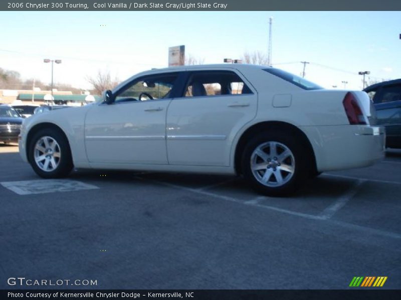 Cool Vanilla / Dark Slate Gray/Light Slate Gray 2006 Chrysler 300 Touring