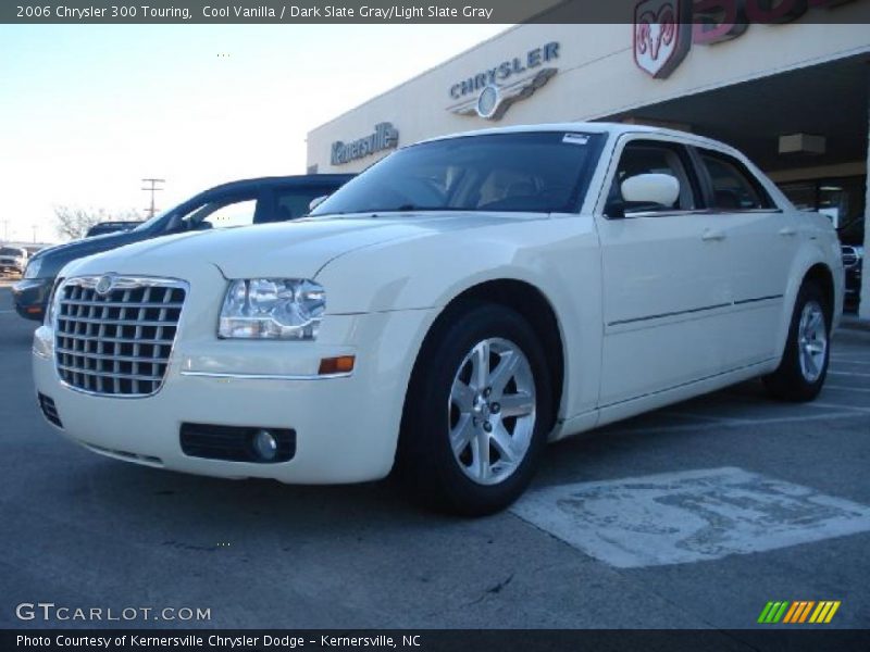 Cool Vanilla / Dark Slate Gray/Light Slate Gray 2006 Chrysler 300 Touring