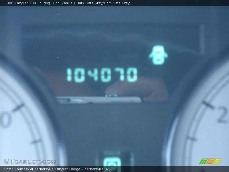 Cool Vanilla / Dark Slate Gray/Light Slate Gray 2006 Chrysler 300 Touring