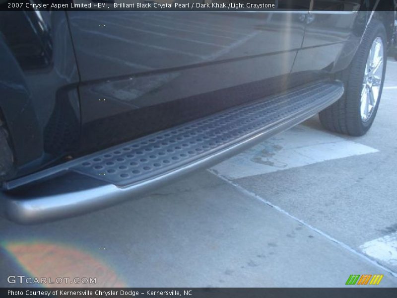 Brilliant Black Crystal Pearl / Dark Khaki/Light Graystone 2007 Chrysler Aspen Limited HEMI
