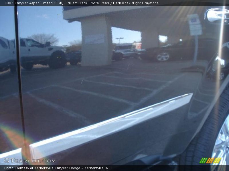 Brilliant Black Crystal Pearl / Dark Khaki/Light Graystone 2007 Chrysler Aspen Limited HEMI