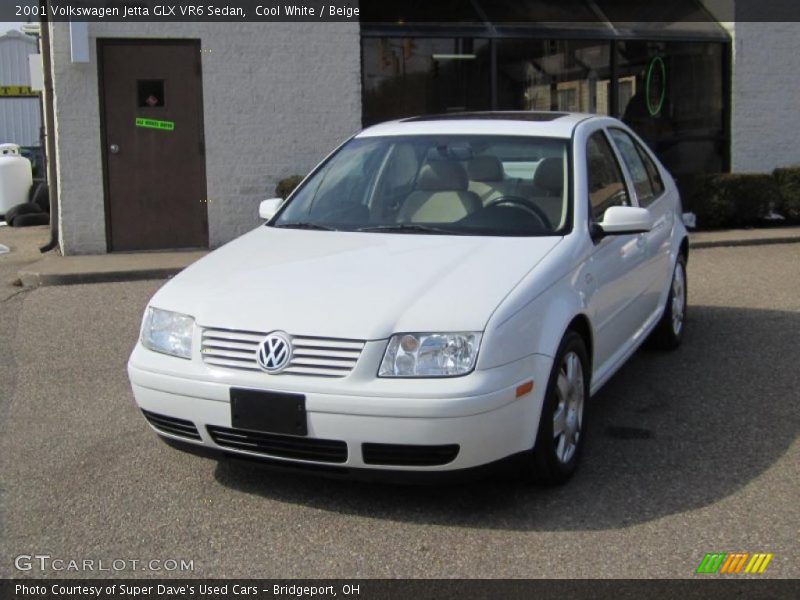 Cool White / Beige 2001 Volkswagen Jetta GLX VR6 Sedan