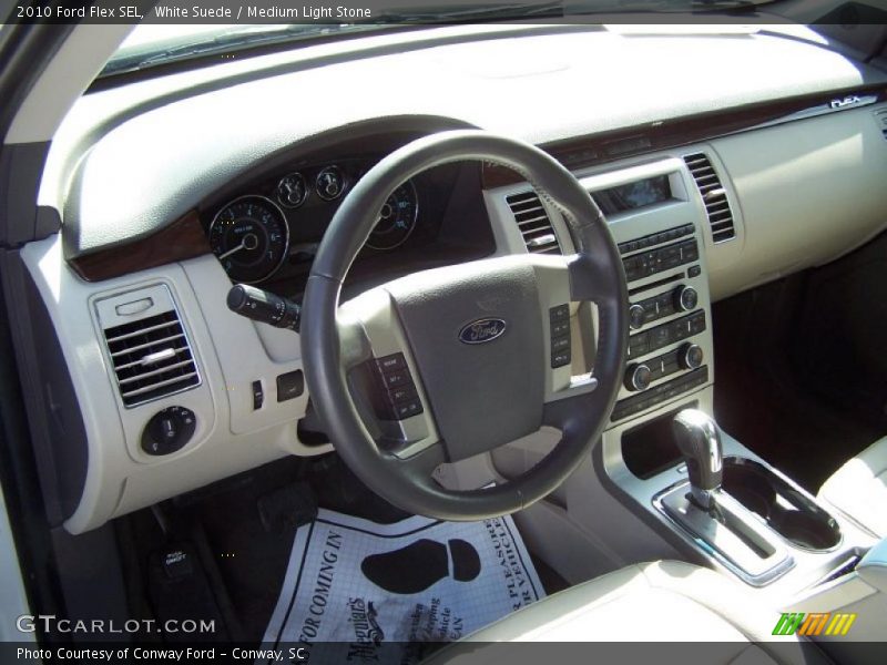 Dashboard of 2010 Flex SEL