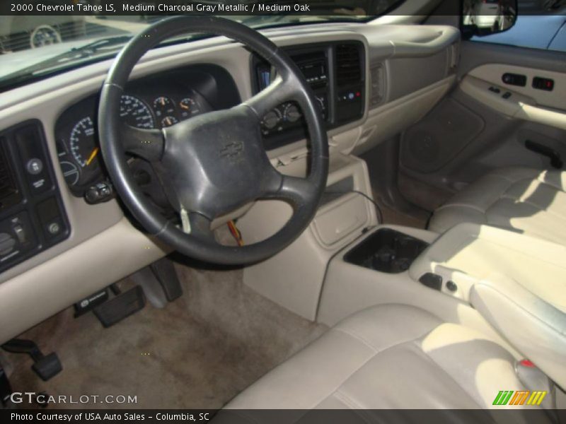Medium Charcoal Gray Metallic / Medium Oak 2000 Chevrolet Tahoe LS
