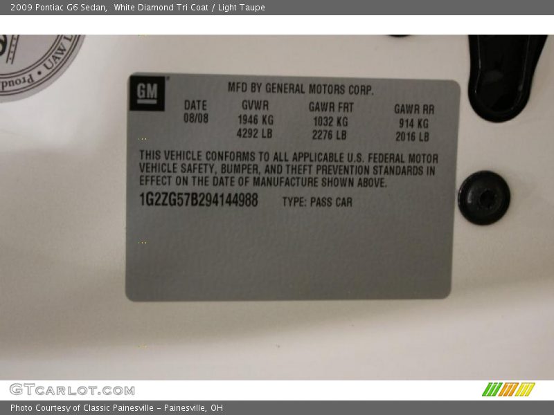 White Diamond Tri Coat / Light Taupe 2009 Pontiac G6 Sedan