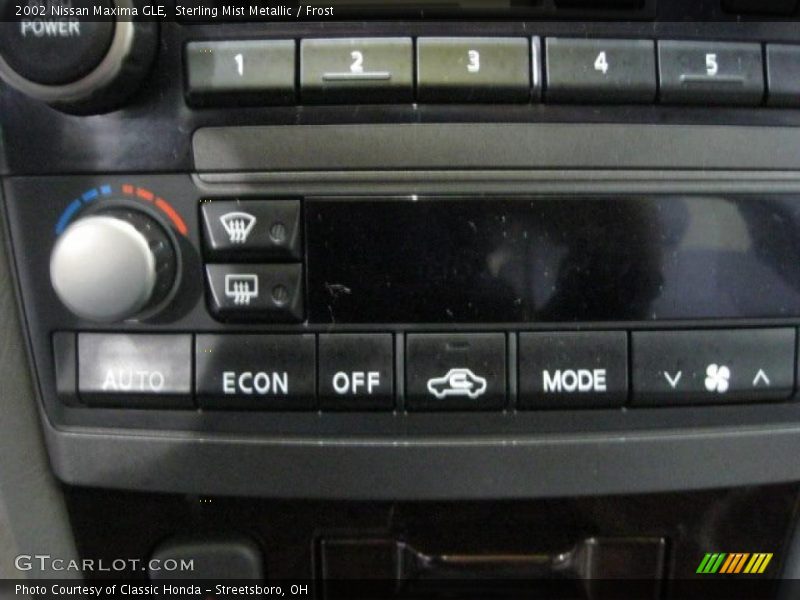 Sterling Mist Metallic / Frost 2002 Nissan Maxima GLE